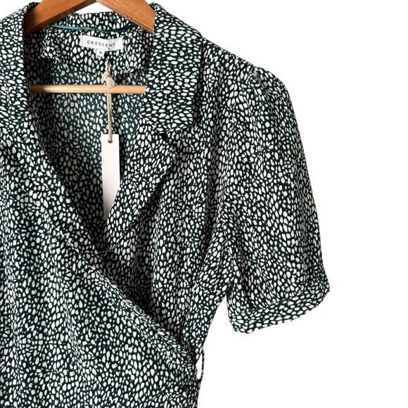 NWT Crescent Collared Wrap Midi Dress Short‎ Puff Sleeves in Green White, Medium - Picture 4 of 13